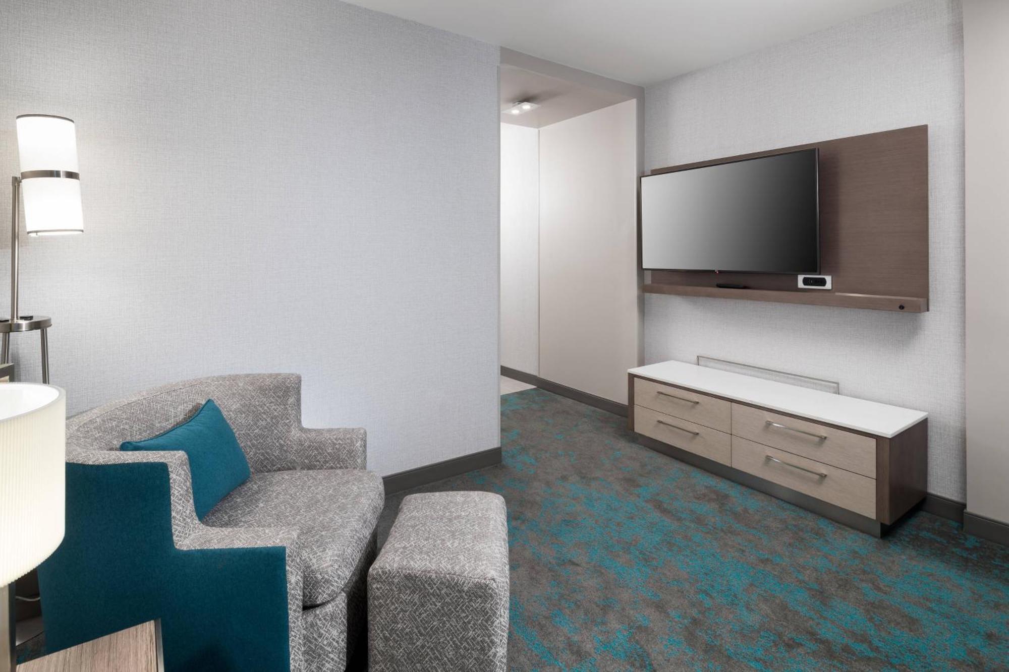Courtyard By Marriott Houston Heights/I-10 Hotel Bagian luar foto
